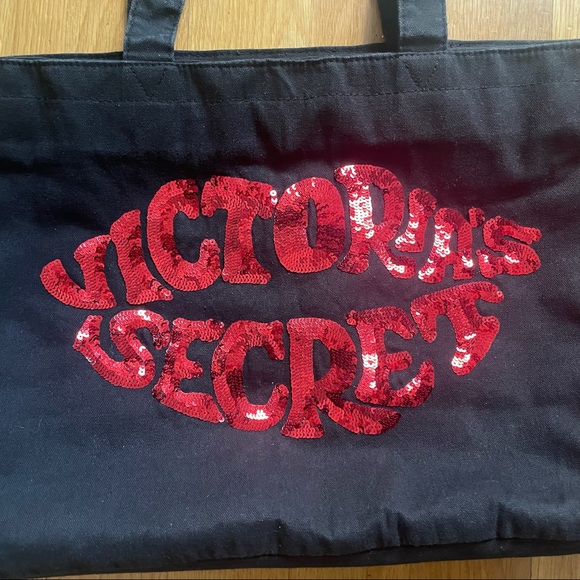 VS Sparkly Weekend Tote Bag Zip Closure - Picture 3 of 5